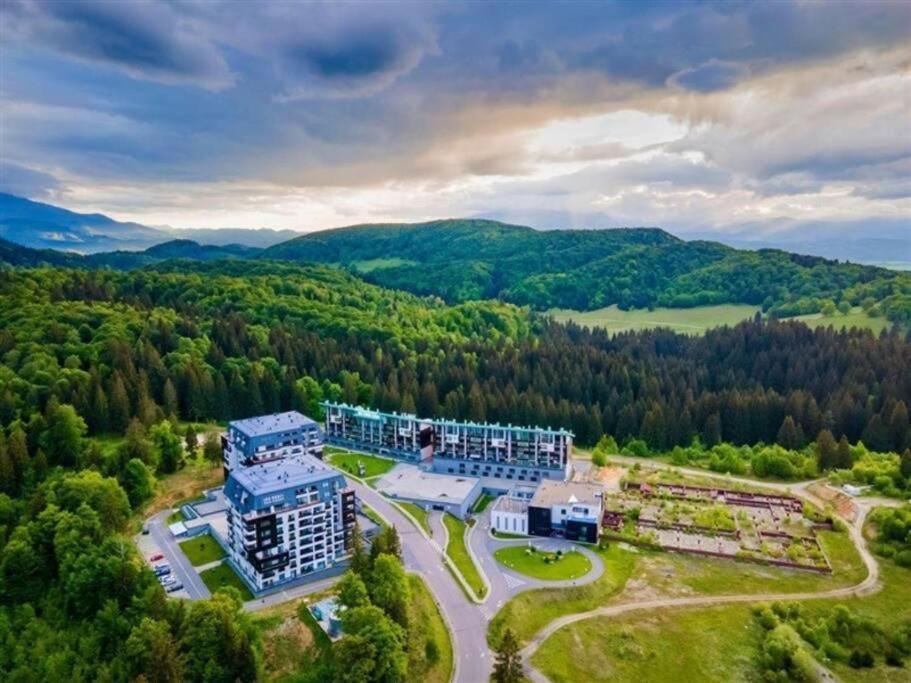 Pentahouse Mountain Belle Vue Apartment โปยานาบราซอฟ ภายนอก รูปภาพ